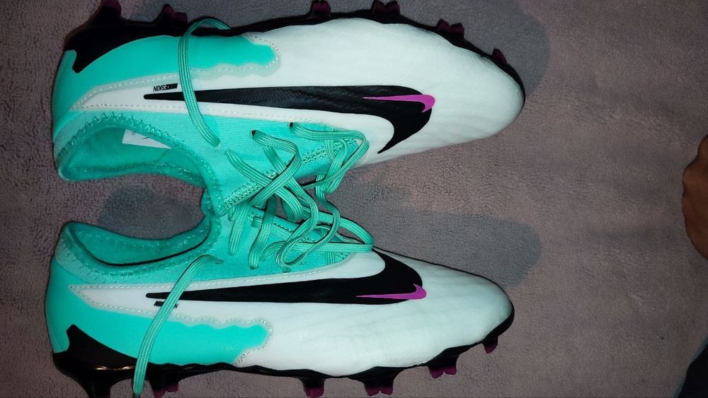 Продам бутсы phantom 42