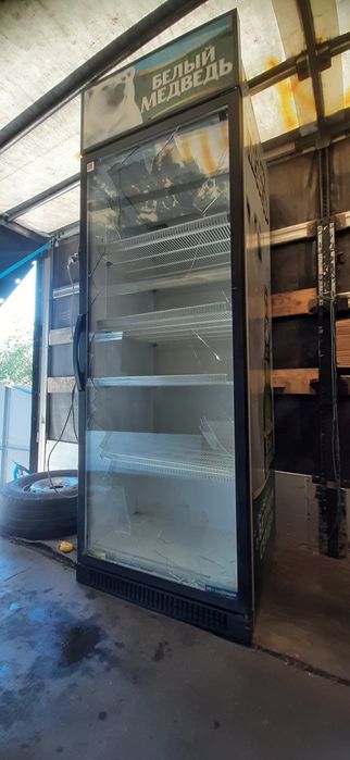Холодильный шкаф витрина в Каменское 2018год