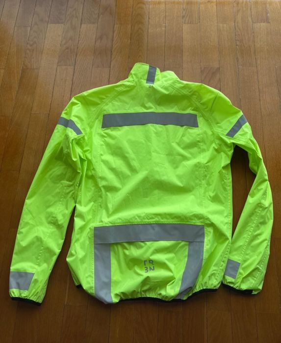 Casaco impermeável corrida