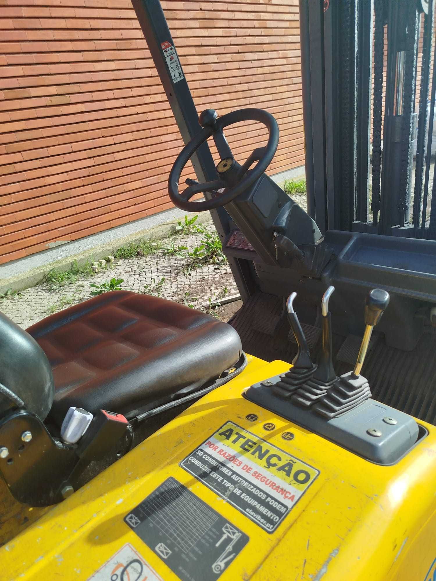 EMPILHADOR FIAT OM PIMESPO - GÁS