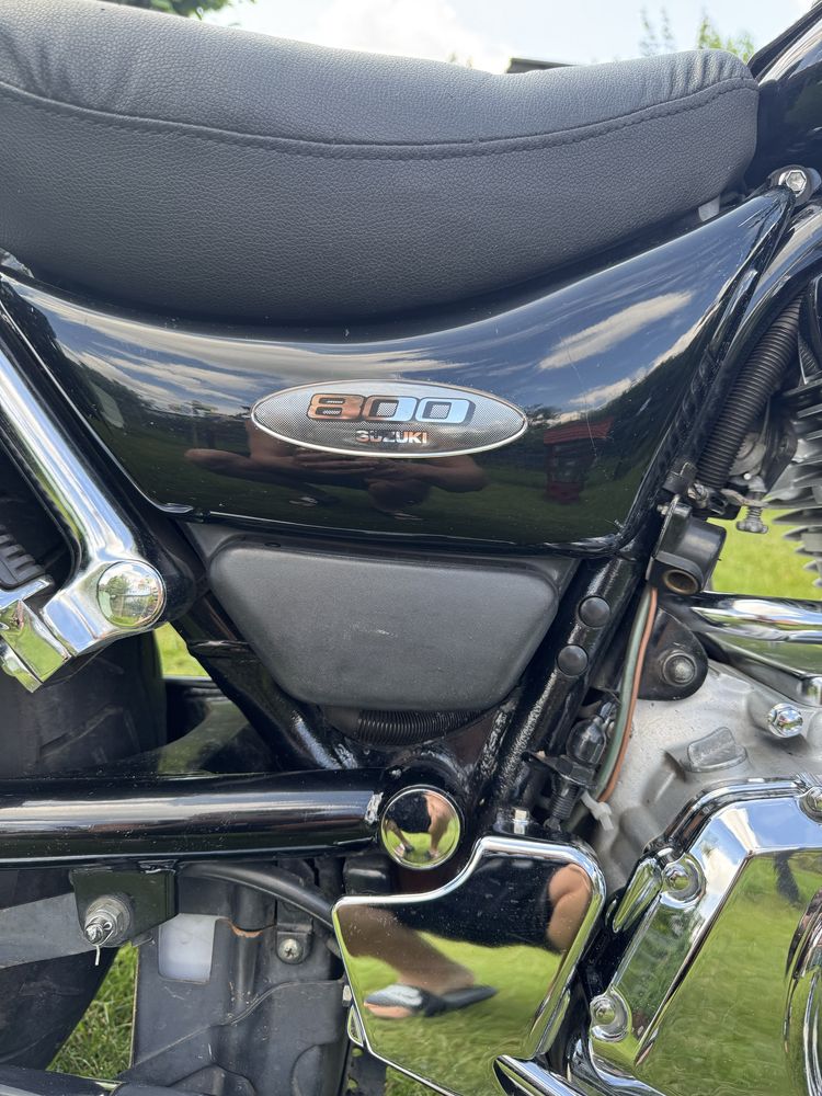 Suzuki Intruder 800