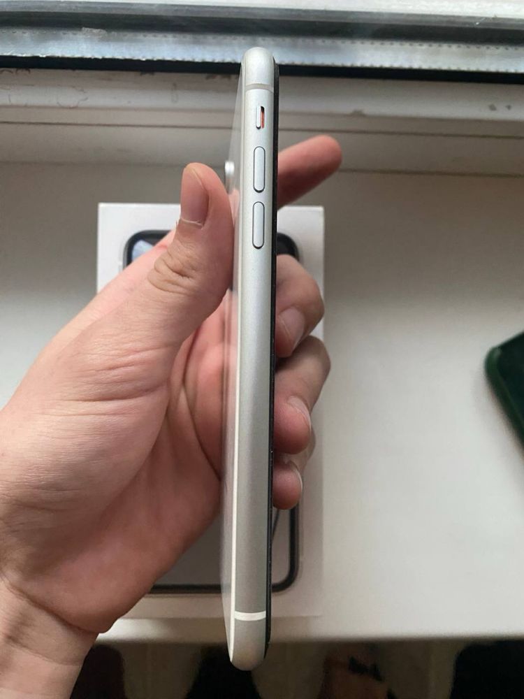IPHONE XR 128GB white Newerlock (Dual SIM)