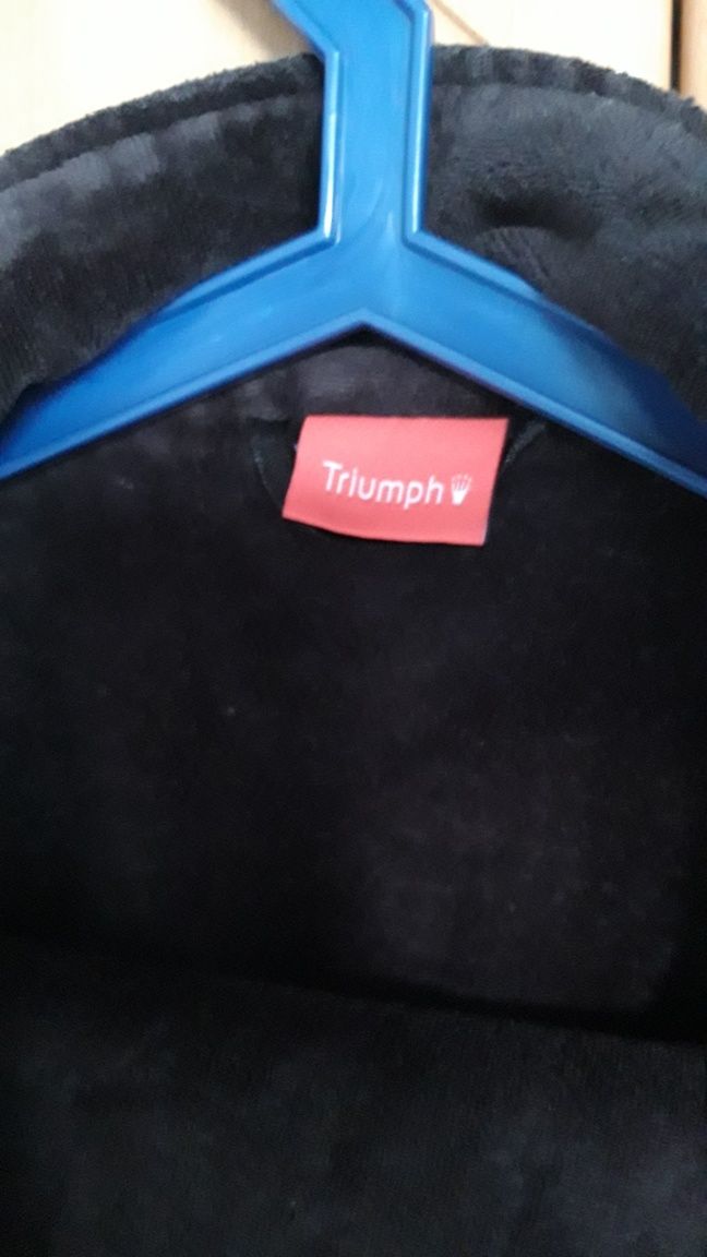 Welurowy dres Triumph r.40