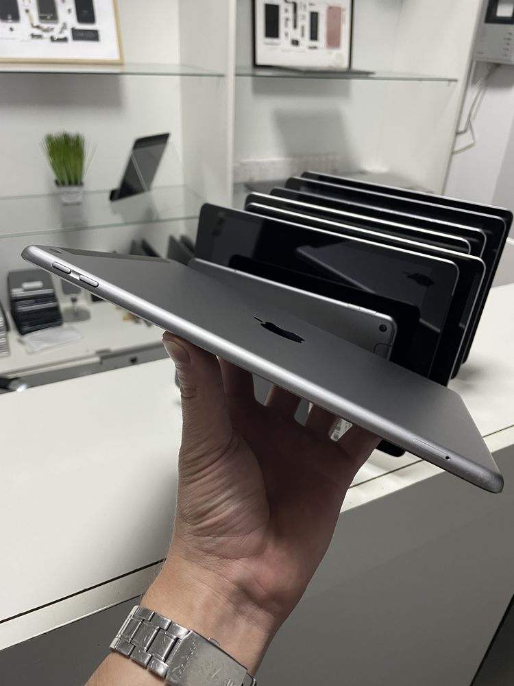 iPad 5/6/7/8/9, Air 1/2 Mini 1/2/3/4/5 Оригінал б/у планшети apple