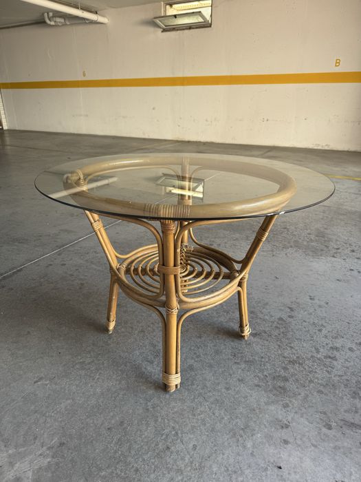 Mesa redonda de Bambu e Vidro