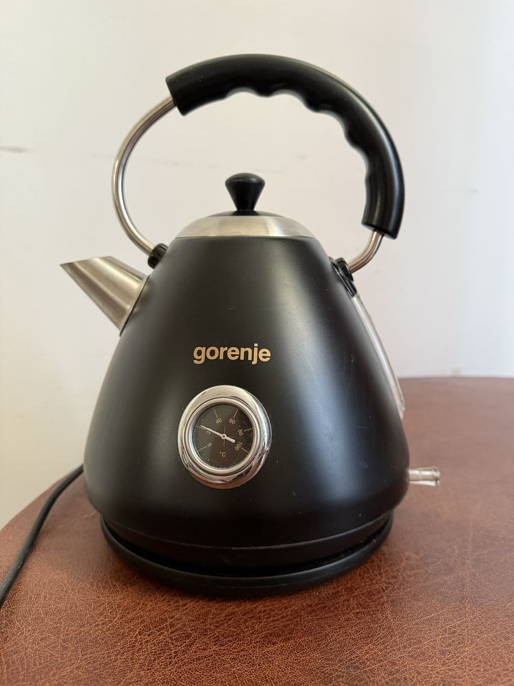 Чайник електричний в стилі Loft GORENJE K 17 CLBK
