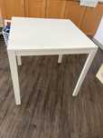 Mesa quadrada ikea