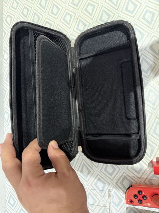 Nintendo Switch + Acessorios + Joycons Extra e 5 Jogos