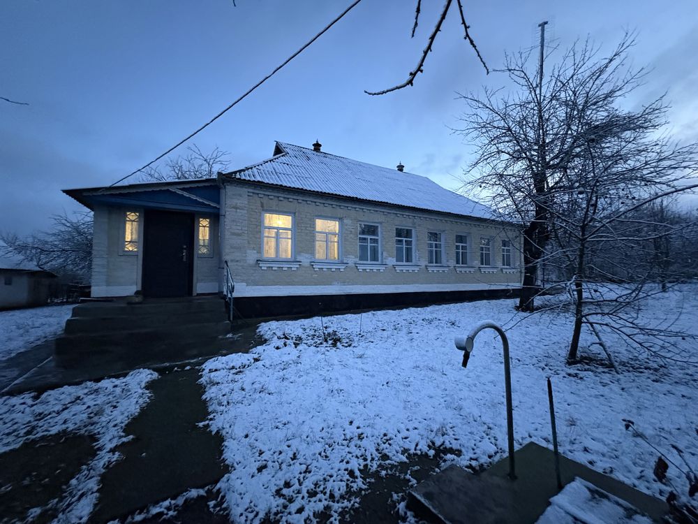 Продається хата/дім село Переможинці