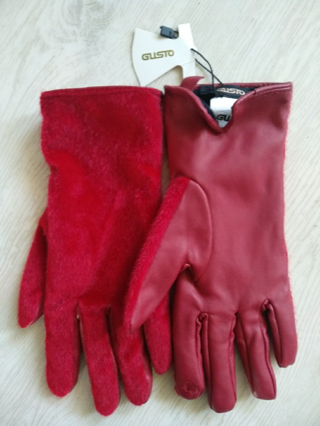 Набір шарф+ перчатки фірми Gusto
