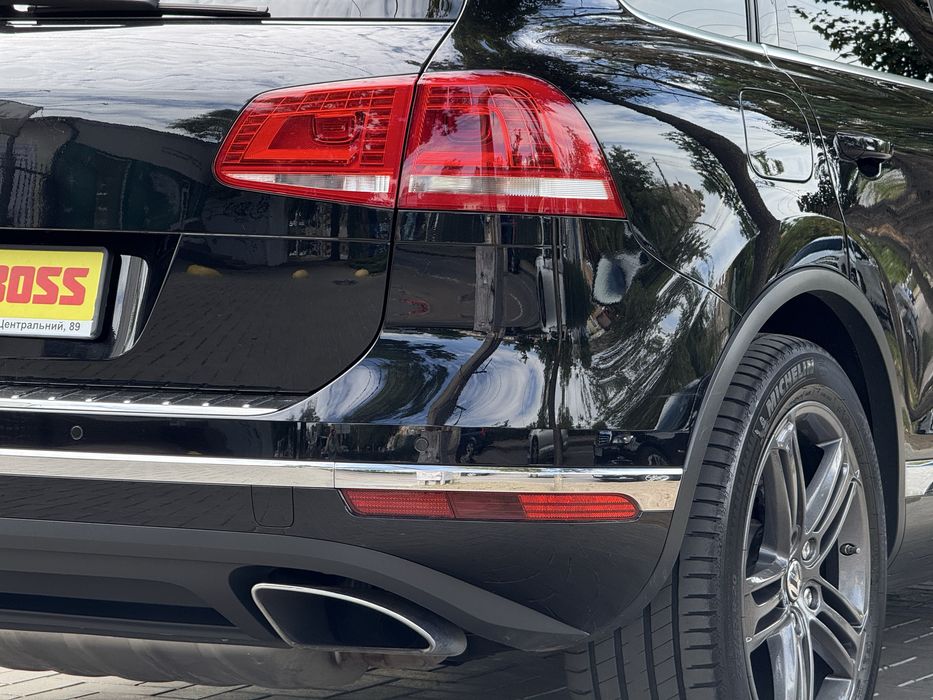 Volkswagen Touareg 2016 год, пневмо, целый, топ комплектация!