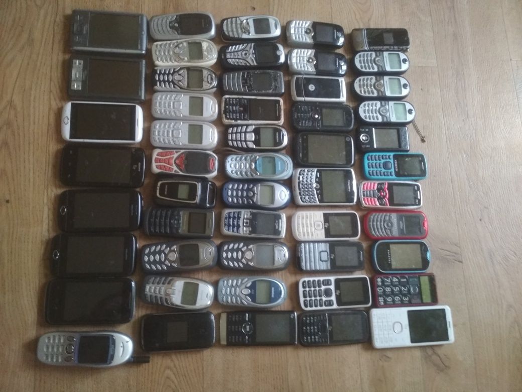Телефон лот Samsung Nokia LG Nomi Siemens Motorola Fly Ericsson HTC