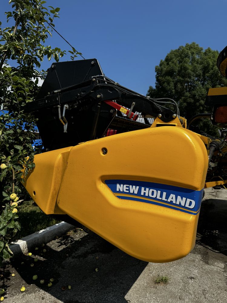 New Holland CX 8.80 комбайн