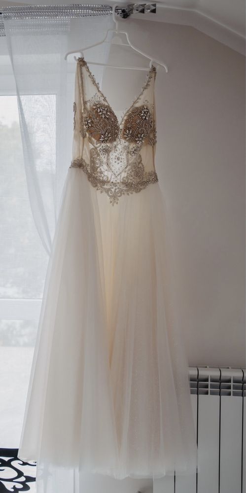 Suknia ślubna kryształki