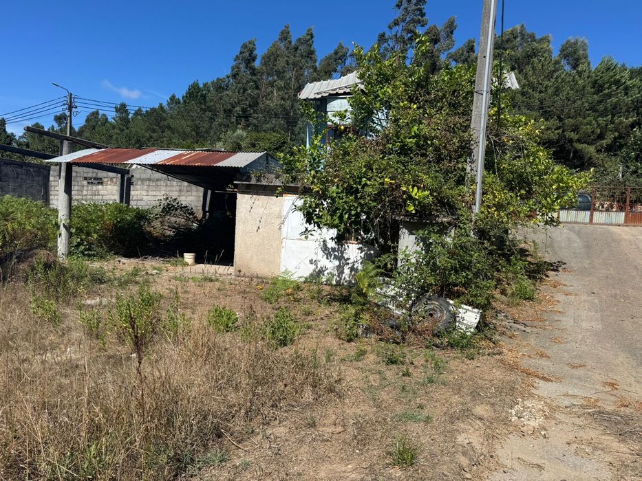 Vendo terreno c/pavilhao