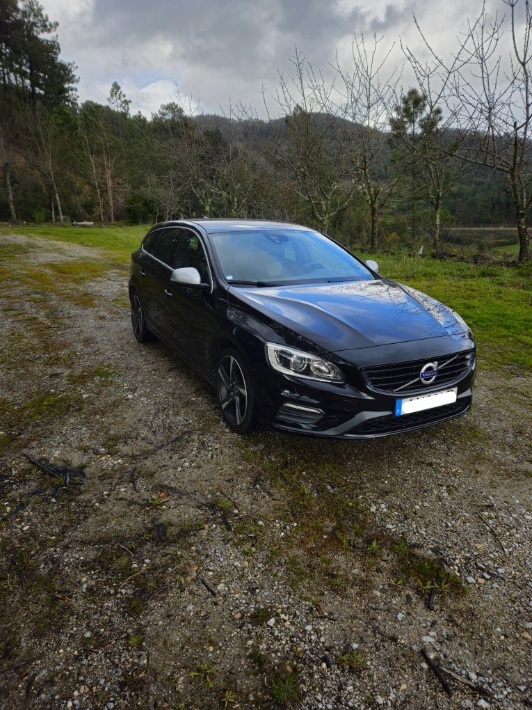 Volvo v60 2.0 d2 R Design