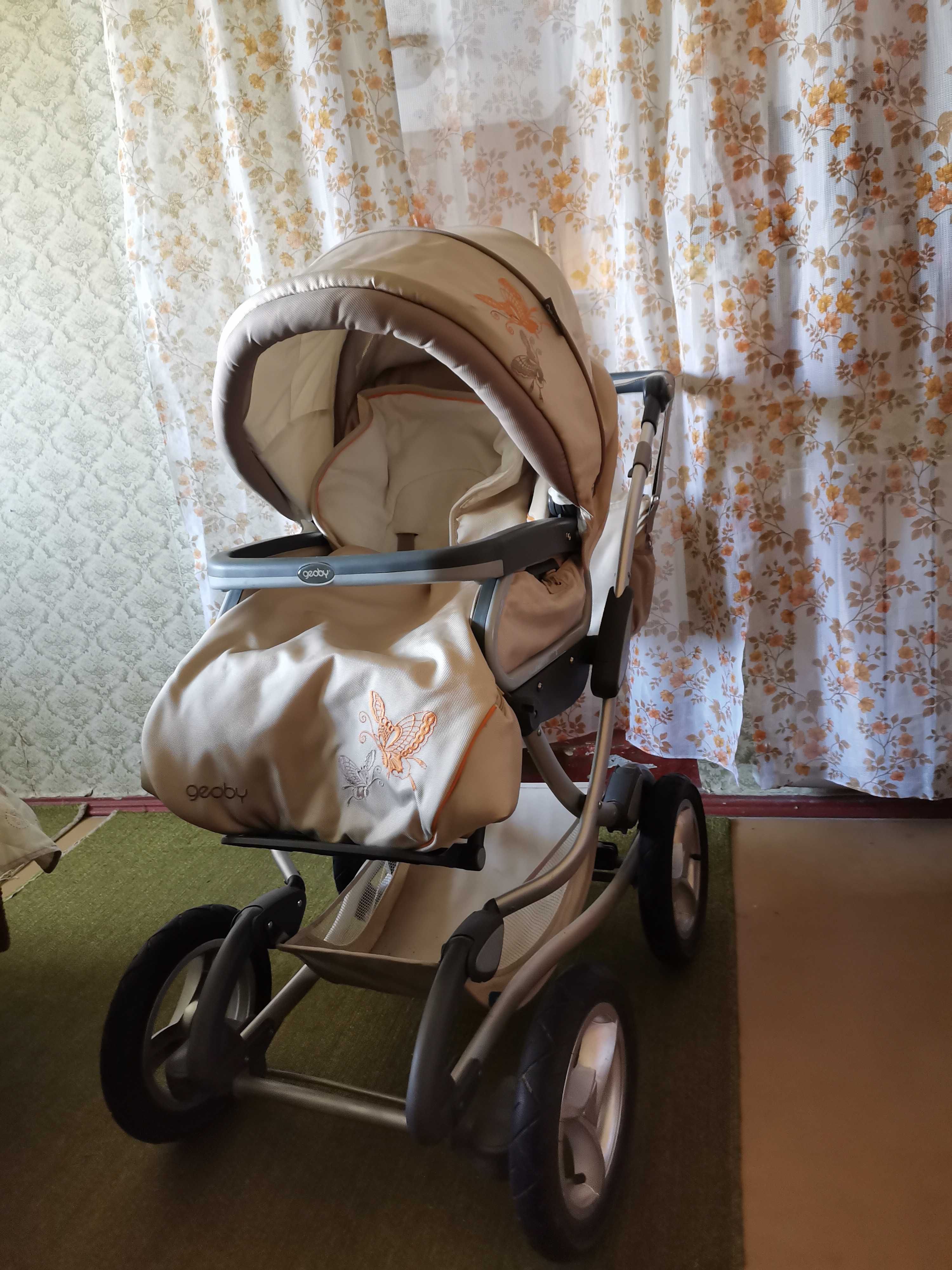 Продам коляску  Geoby baby 2в1 c 706 в отличном состоянии