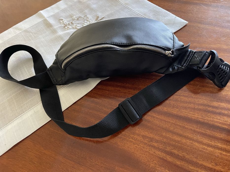 Бананка нова чорна,нагрудна сумка.