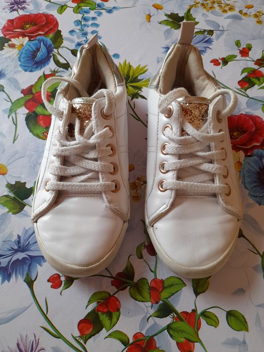 Buty sportowe r 30