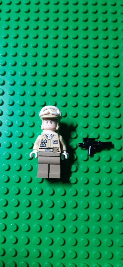 LEGO hoth rebel trooper