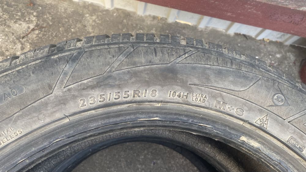 Шини Dunlop 235 55 18