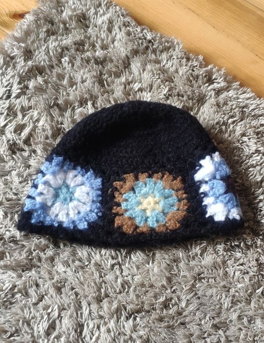 Czapka dla dziewczynki handmade zrobiona na drutach