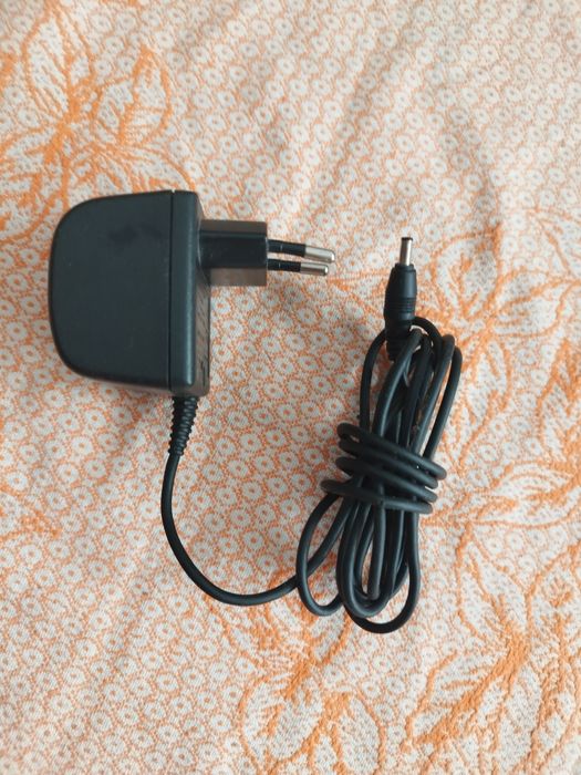 Ładowarka retro Noki z grubym bolcem