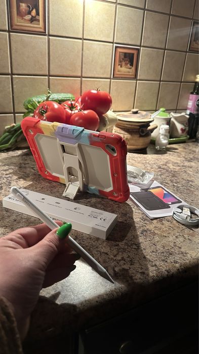 Tablet iPad Apple Retina + nowe etui + nowy kabel - cały zestaw