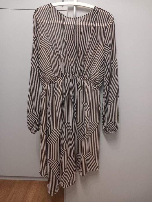 Sukienka koktajlowa Sisley rozmiar 42