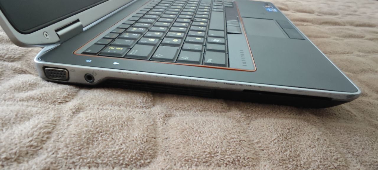 Ноутбук Dell Latitude E6320 14" 1366x768 (i5 2520M, 8Gb DDR3, 500HDD)
