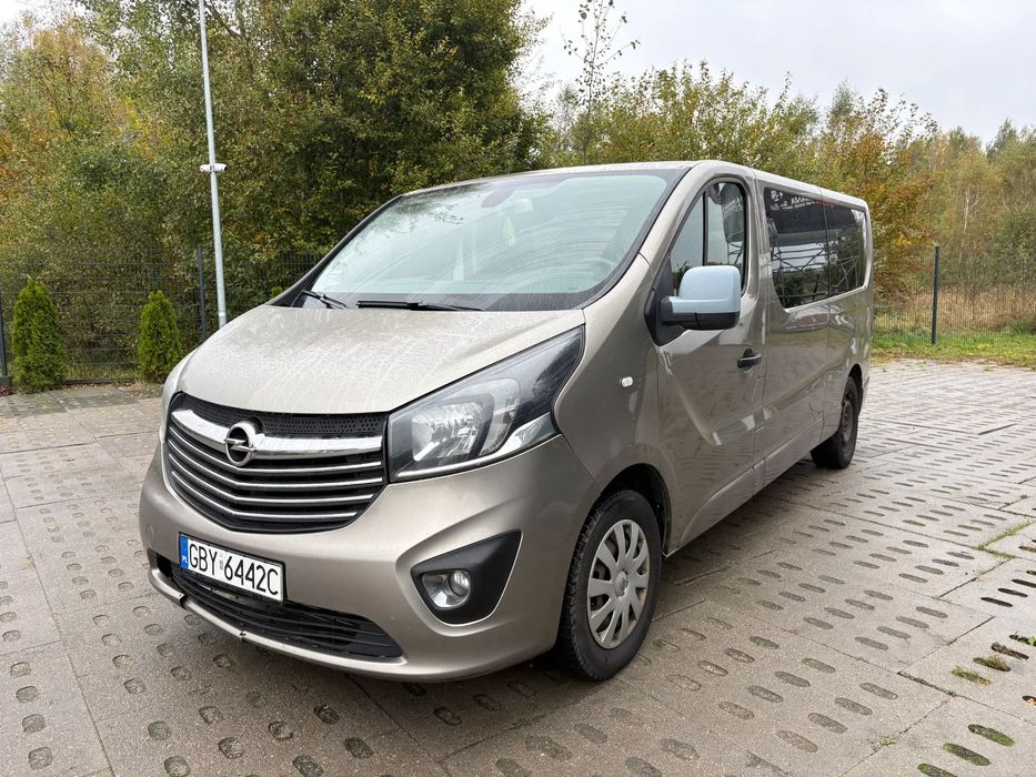 Opel Vivaro Viviaro 9 osób