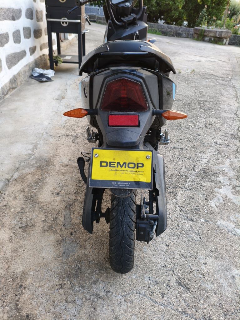 Scooter Elétrica Voltrixx Vision Tx