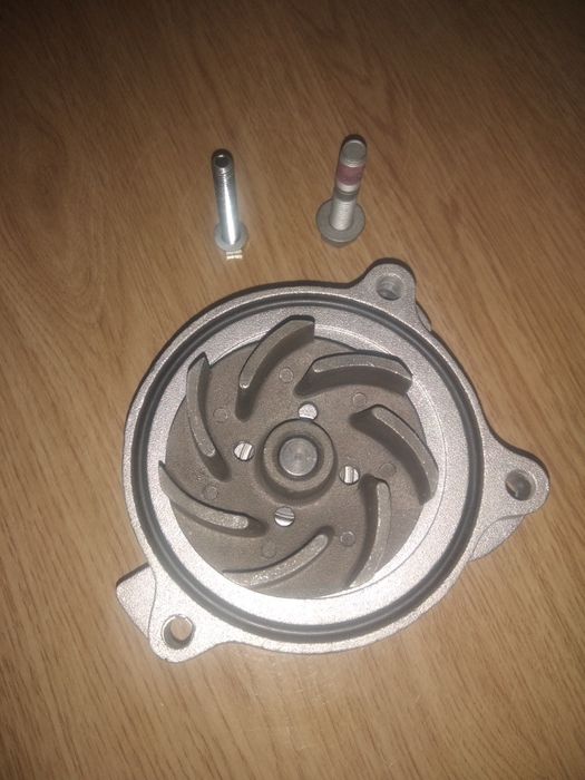 Фолцваген т4 2.5. фодяна помпа.