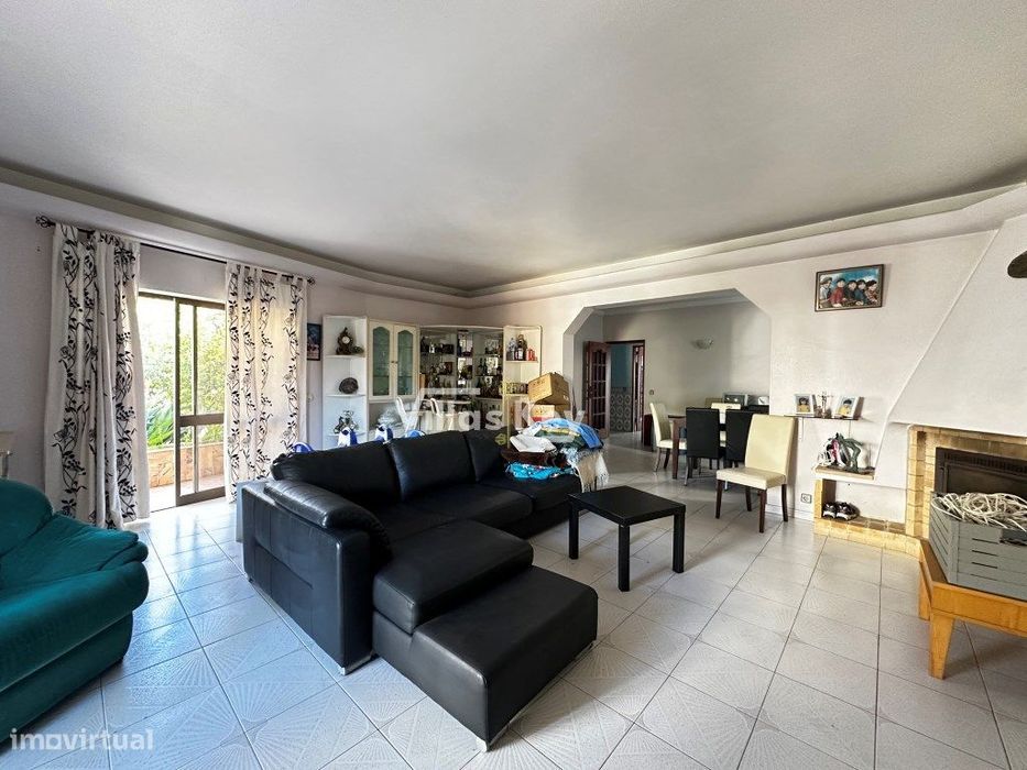 Moradia T3 +2 anexos em Portimão
