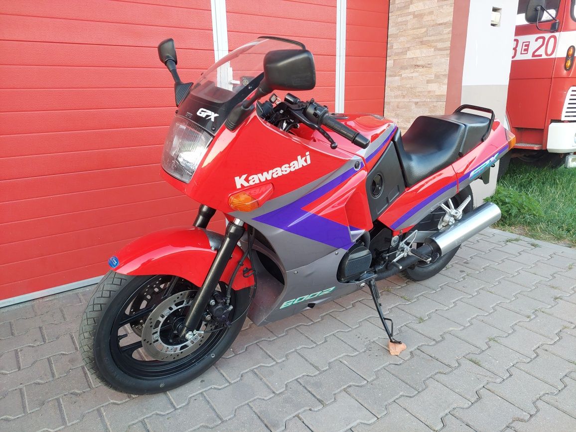 Kawasaki gpx 600 r