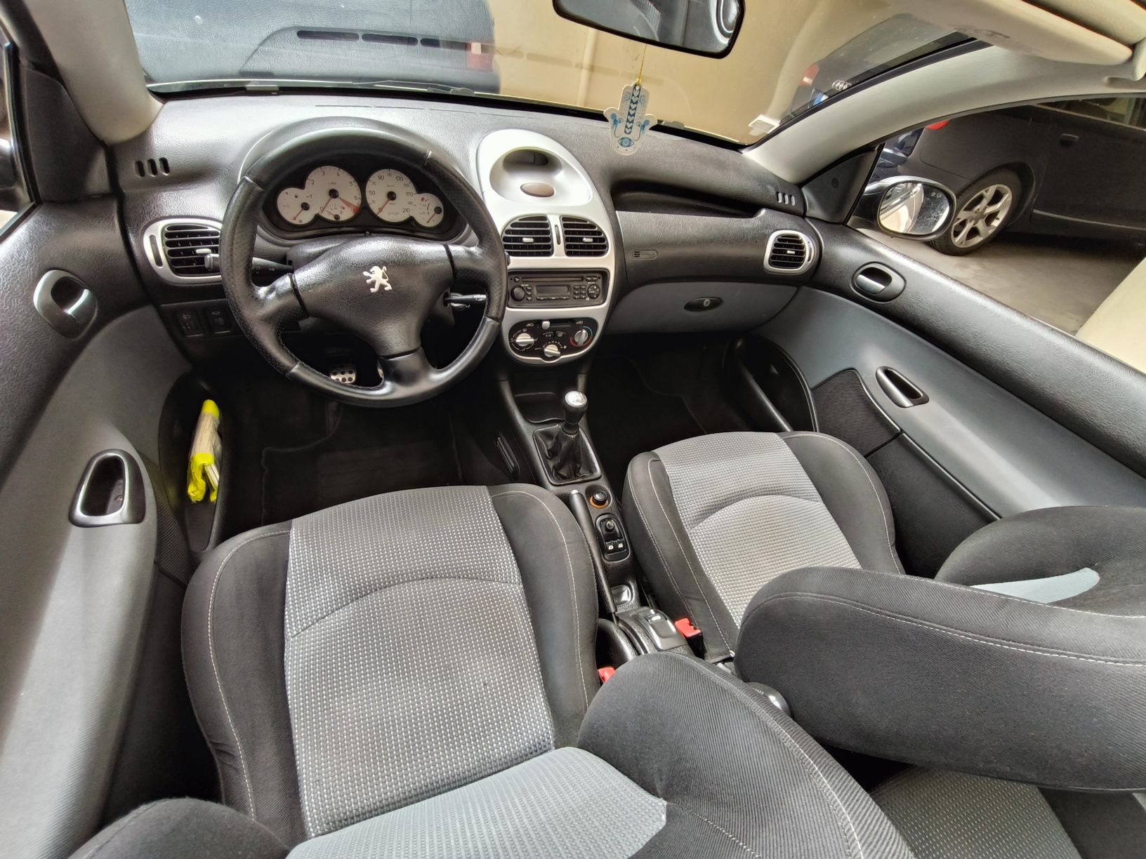Peugeot 206 Cabrio 1.6 110cv impecável