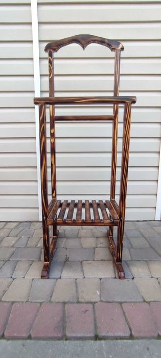 Приліжкова вішалка