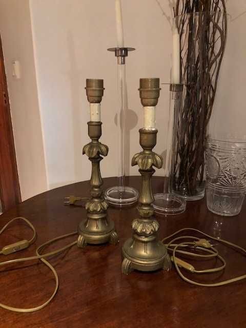 Candeeiros  em madeira eletrificados em bom estado.