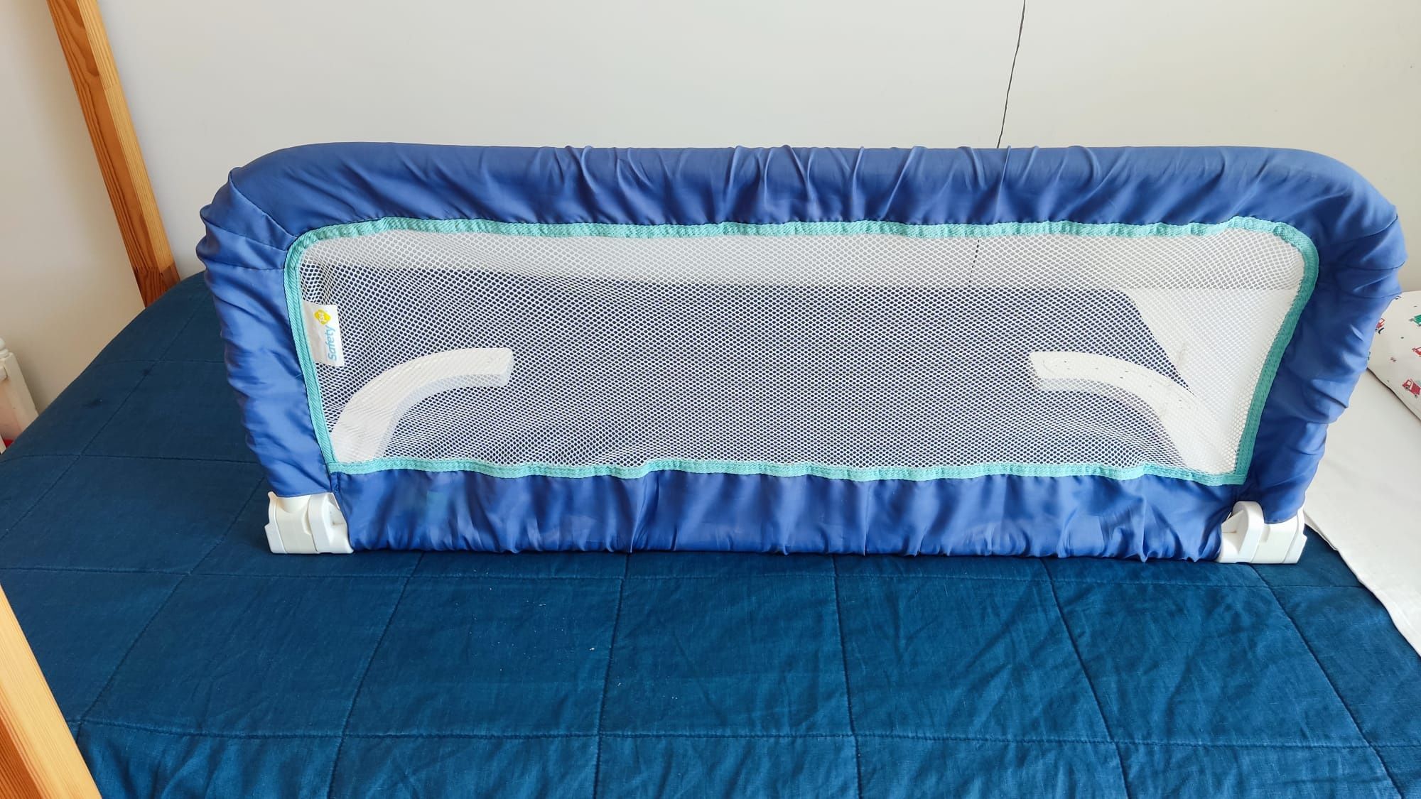 Grade lateral proteção cama criança