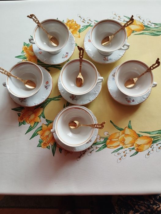 Komplet porcelanowy do kawy