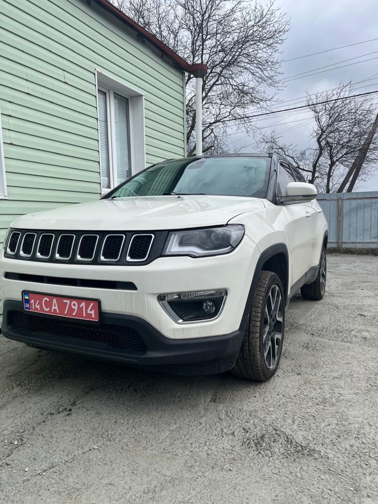 Продам Jeep compass