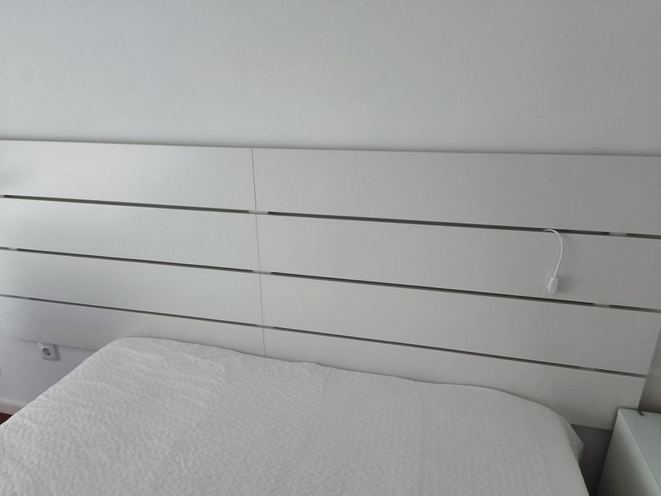 Cama Ikea Nordli + cabeceira de parede 160x200