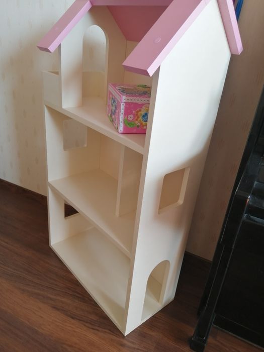 Ляльковий будиночок шафа