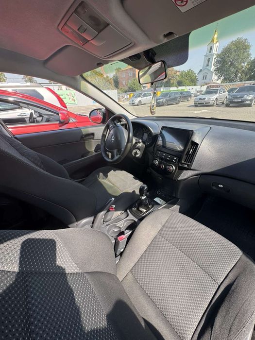 Продається машина і30 Hyundai