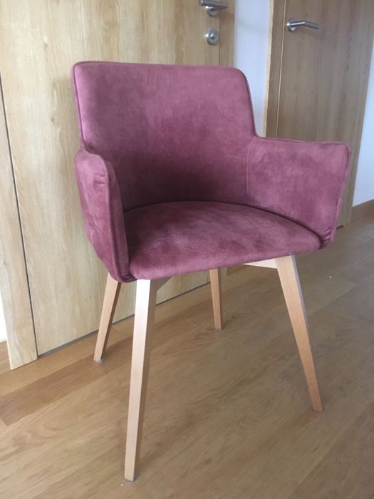 Krzesło drewniane tapicerowane pudrowy róż