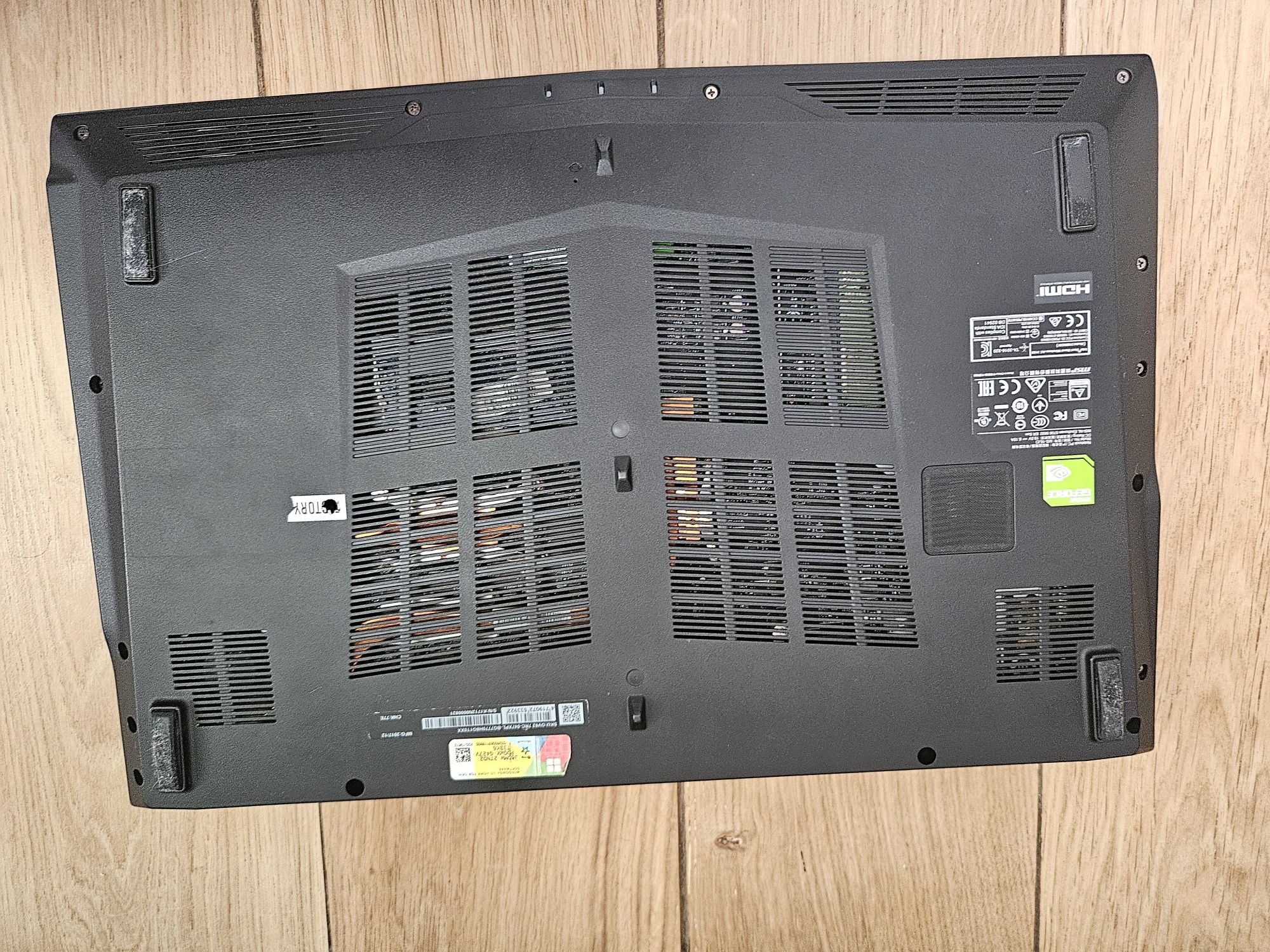 Laptop do gier MSI GV62 i7 Win10
