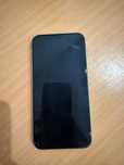 Iphone 11, branco, com marcas de uso, tela trincada.