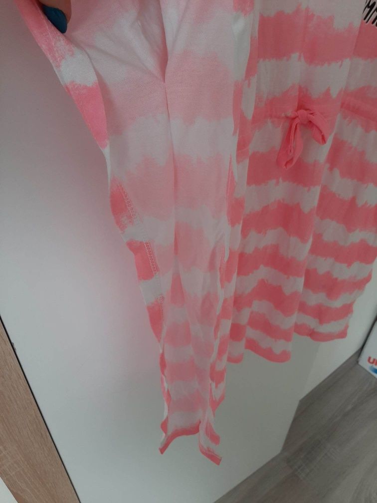 Nowa sukienka różowa dla dziewczynki r. 134