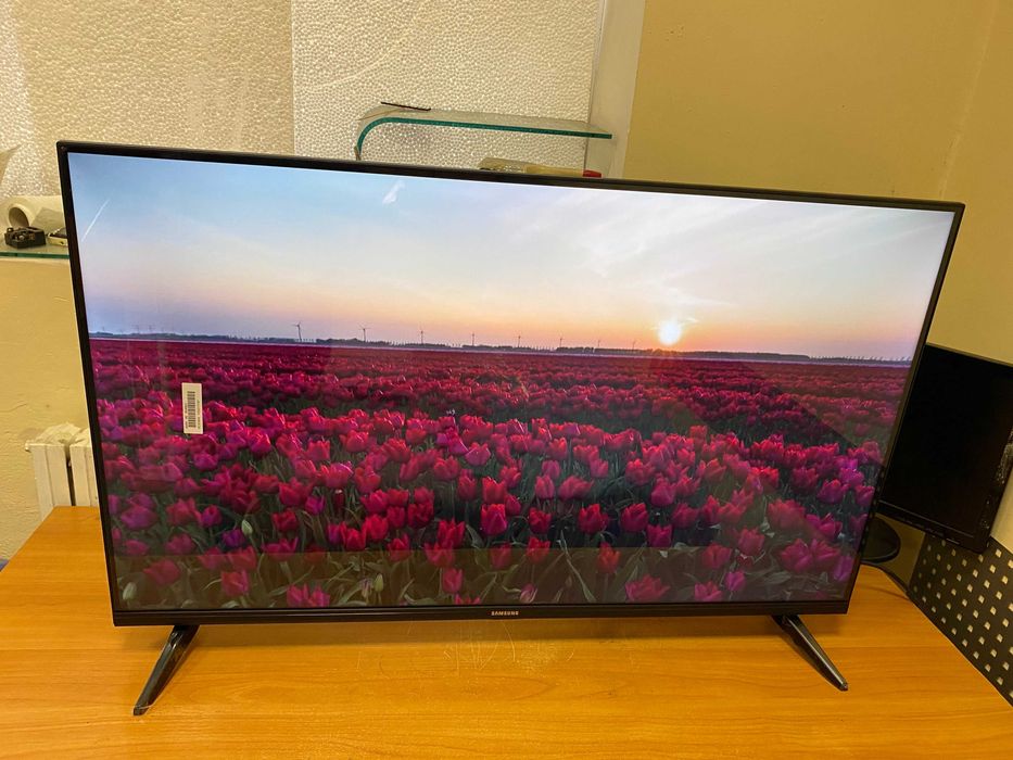 NEW 2025 телевизор Samsung 4К Smart TV 42' 2/16GB IPS голосовой пульт