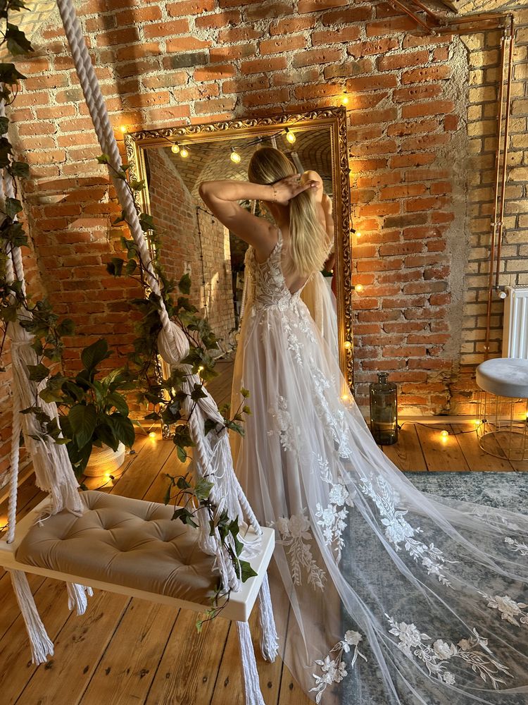 Suknia Ślubna Madi Lane Bridal